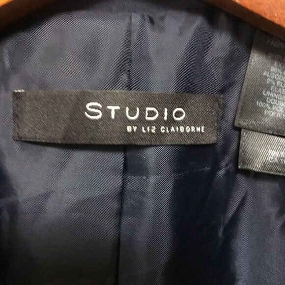 Studio by Liz Claiborne navy jacket. Size 2X - Picture 4 of 6